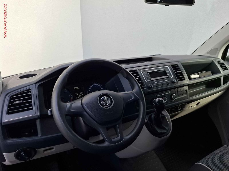 Volkswagen Transporter (2016) 2.0TDi T6, 110kW, TZ - fotka 12 z 17