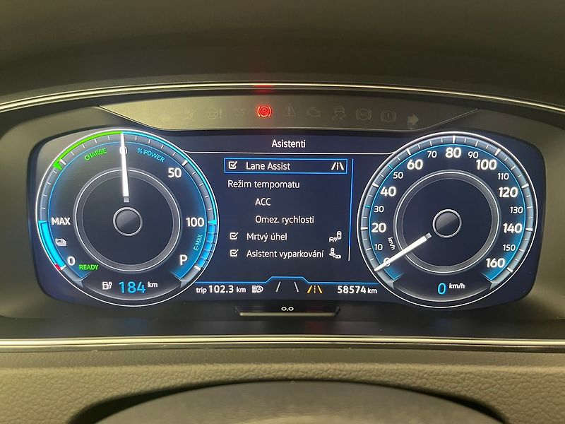 Volkswagen e-Golf 93,1% SoH, tep.čerp. virtual k - fotka 13 z 95