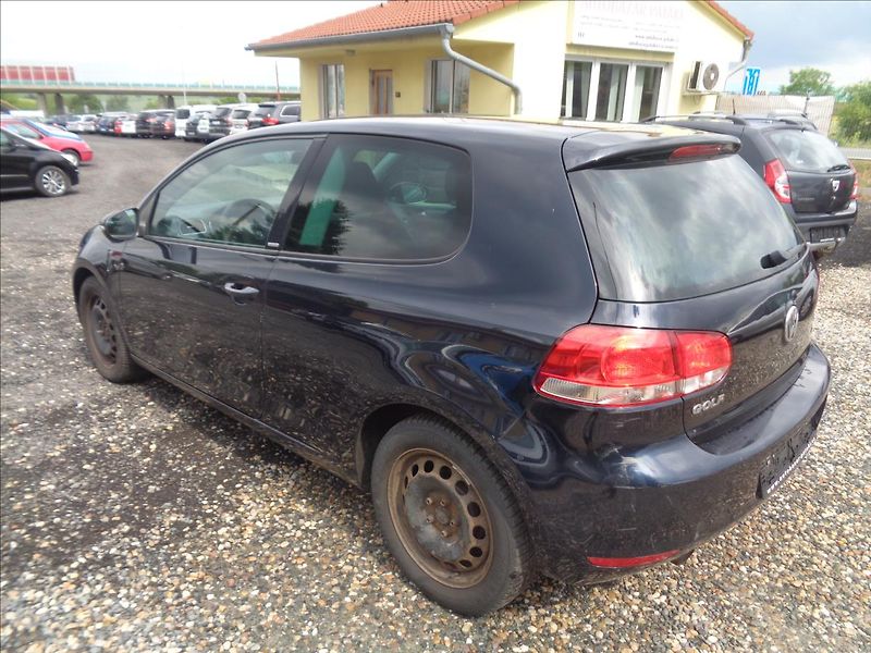 Volkswagen Golf (2011) 1,2 - fotka 5 z 19