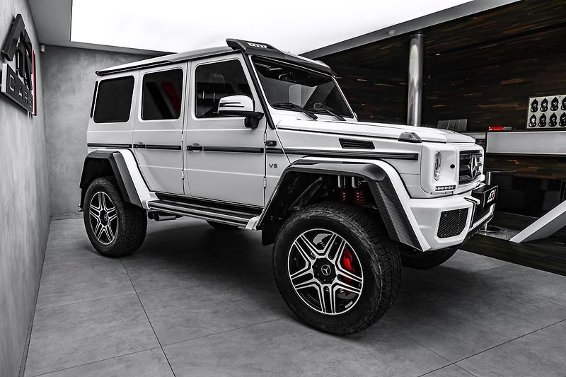 Mercedes-Benz Třídy G 4x4 2 AMG Designo Carbon - fotka 4 z 29