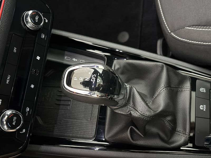 Škoda Kamiq Monte Carlo DSG - fotka 20 z 31