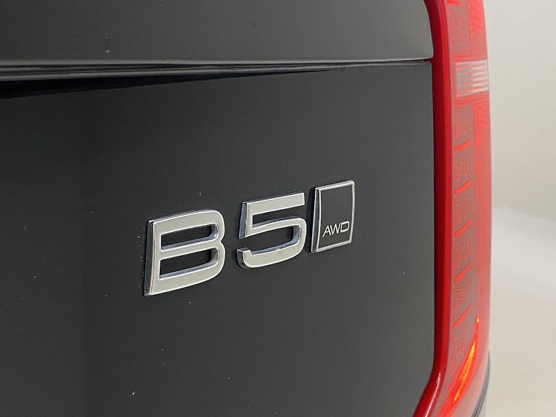 Volvo XC90 B5 AWD R-DESIGN AUT 7míst - fotka 41 z 52
