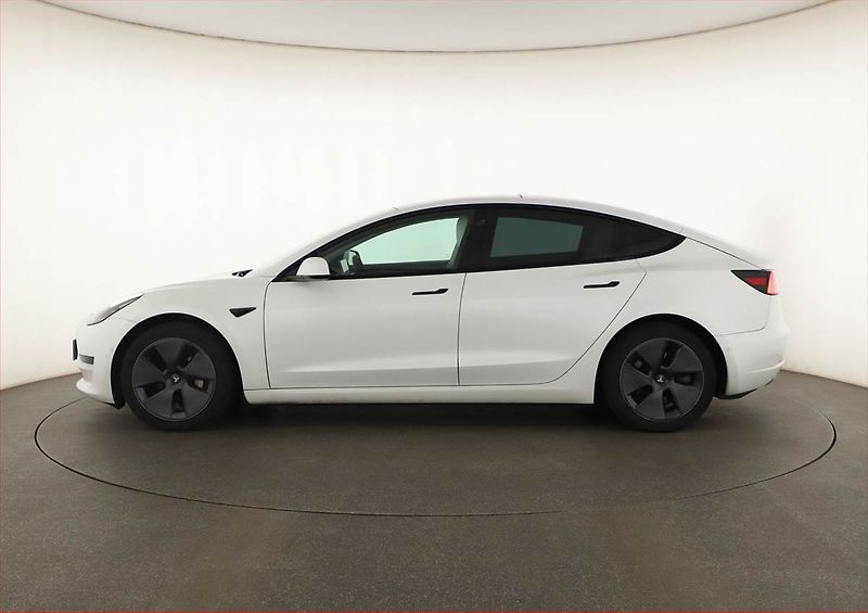 Tesla Model 3 (2021) Std Range Plus 55kWh, SoH 78% - fotka 3 z 20
