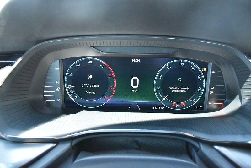 Škoda Octavia (2022) Ambition 2.0 TDI 85kW - fotka 16 z 31