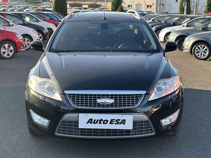 Ford Mondeo (2010) 2.2 TDCi, Titanium, xenon - fotka 2 z 16