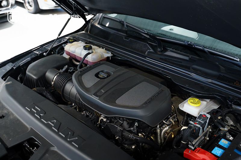RAM 1500 (2025) Larami Night RAMBOX, 2025 v ČR - fotka 23 z 28
