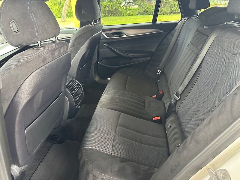 BMW Řada 5 (2018) 530xd,195kW PO SERVISU,M-PAKET - fotka 17 z 19