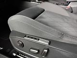 Volkswagen Golf 2,0 TDi  DSG Style LED Assist - náhled 22