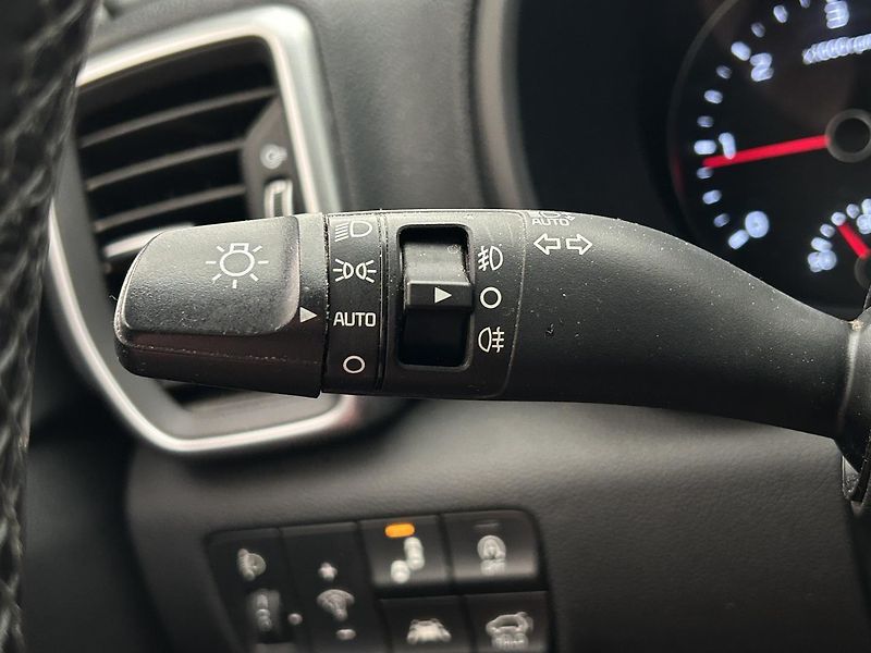 Kia Sportage 2.0 CRDi 4x4 PREMIUM (2019) - fotka 15 z 27