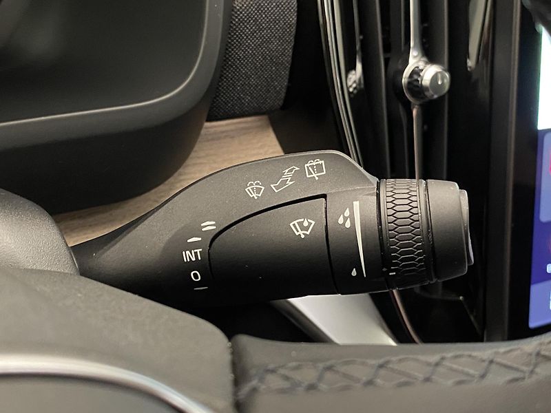 Volvo XC90 B5 AWD BRIGHT PLUS AUT CZ 7m - fotka 23 z 56