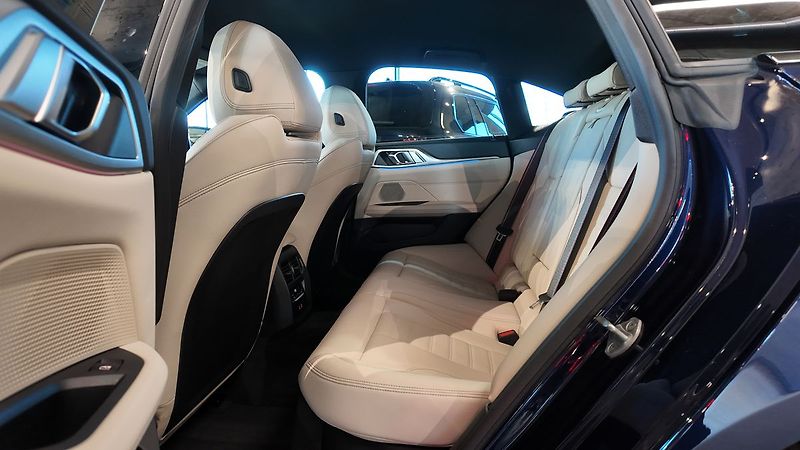 BMW Řada 4 430d Gran Coupe xDrive, M PRO - fotka 31 z 34