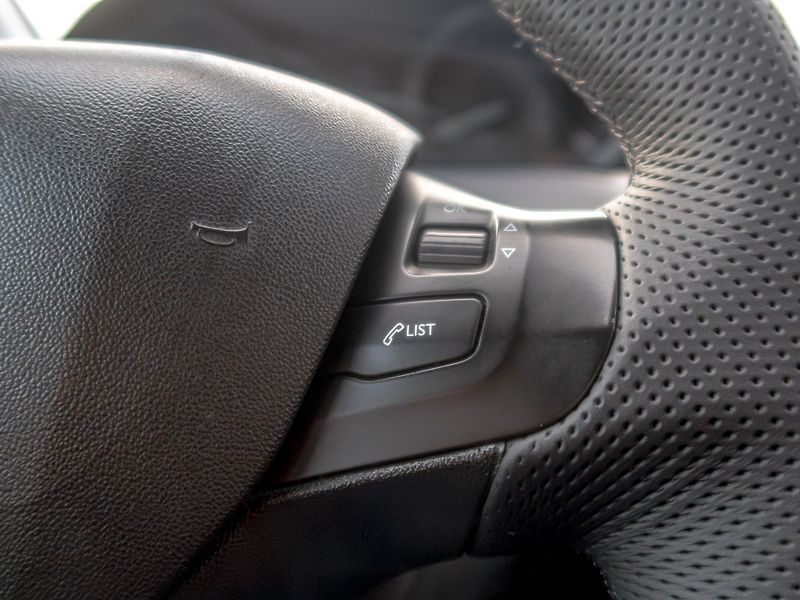 Peugeot 208 (2016) ČR 1.6HDI 55KW – PO SERVISU - fotka 9 z 38
