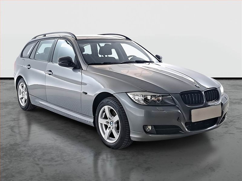 BMW Řada 3 (2009) 318 i, Tempomat - fotka 1 z 18