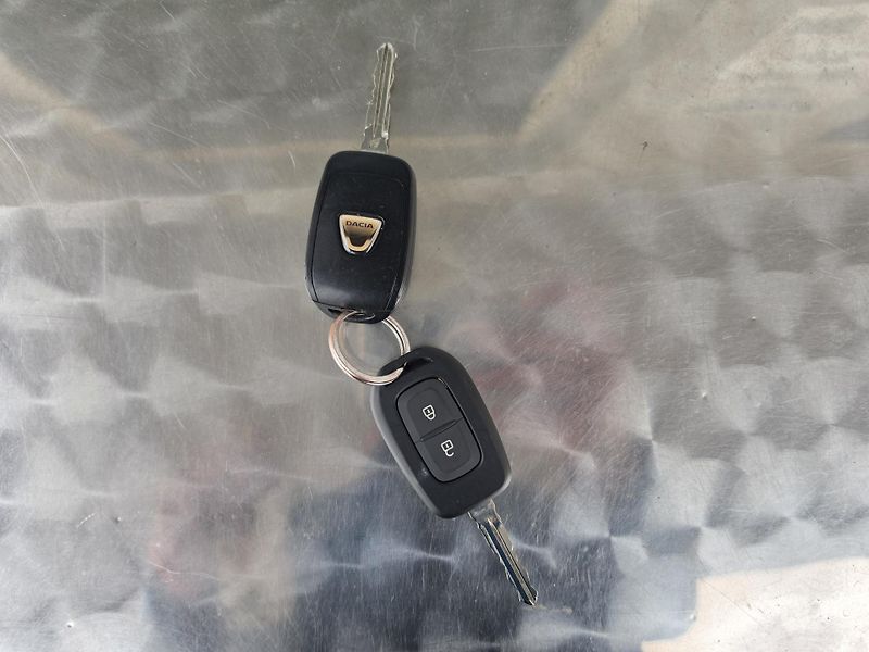 Dacia Sandero 1.1 Klimatizace  - fotka 17 z 17