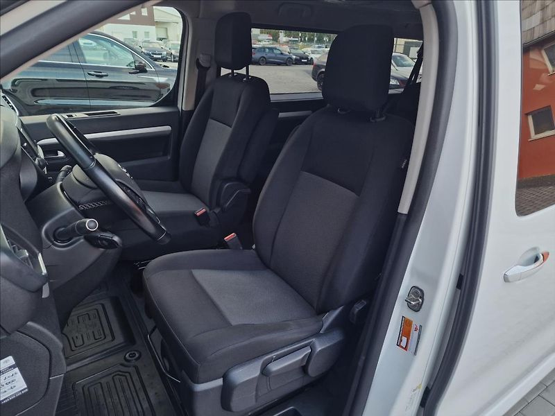 Toyota ProAce Verso 2.0 D-4d 110kW L2 Shuttle, ČR - fotka 37 z 50