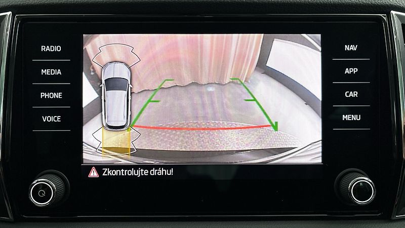 Škoda Karoq 2.0 TDI DSG 4x4 Style - fotka 12 z 29