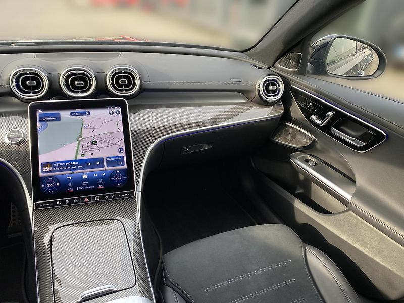 Mercedes-Benz Třídy C C 300 de 4MATIC - fotka 11 z 26