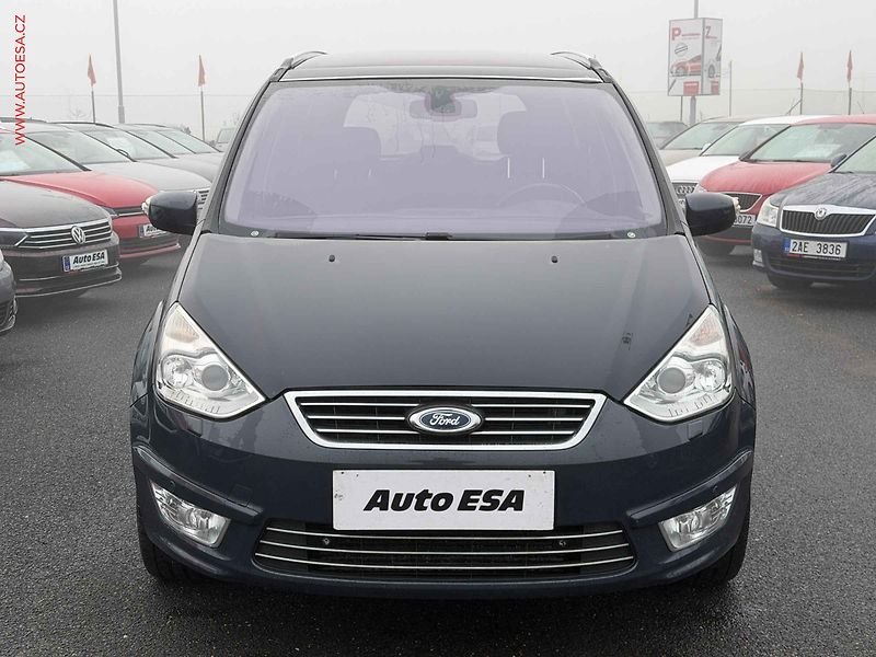 Ford Galaxy (2012) 2.2 TDCi, Titanium, xenon - fotka 2 z 16
