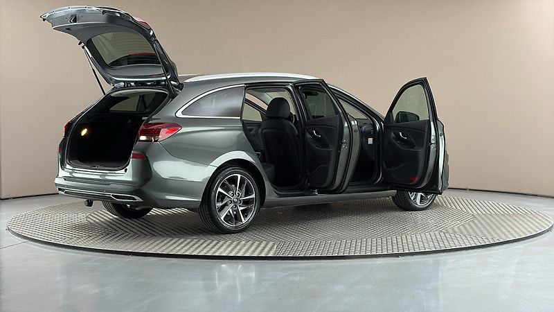 Hyundai i30 1.5 T-GDI AUT Style Kombi - fotka 6 z 29