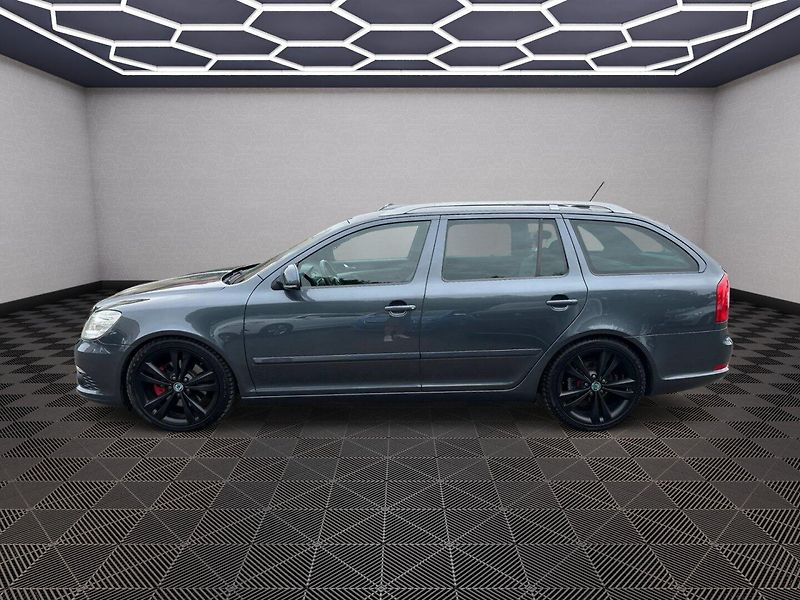 Škoda Octavia (2011) RS 2,0TDI - fotka 4 z 32
