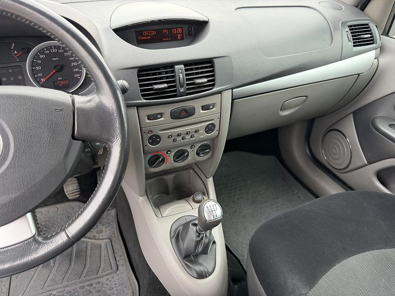 Renault Thalia 1,2i/55kW - KLIMA,ABS,... - fotka 23 z 57