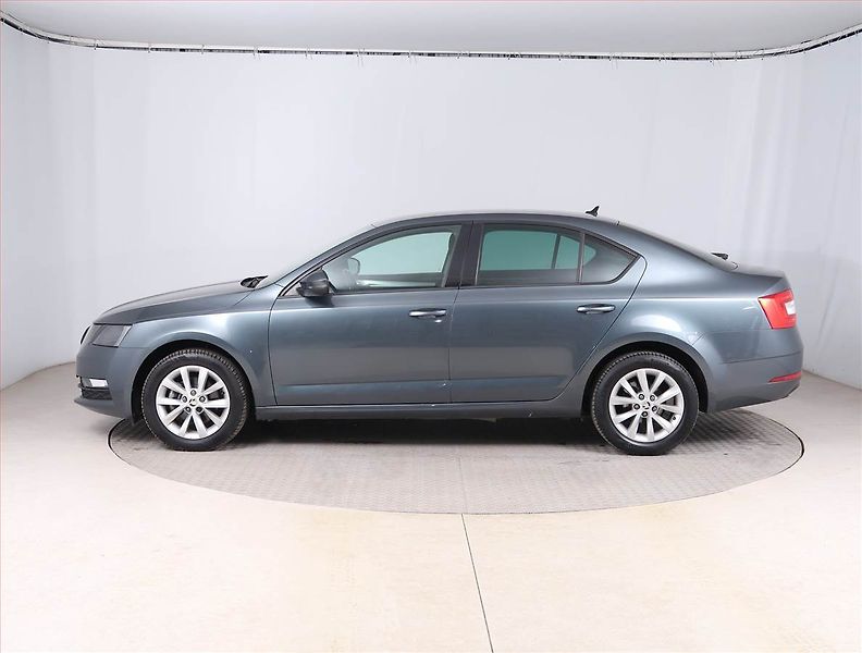 Škoda Octavia (2019) Ambition 1.0 TSI, Automat - fotka 3 z 16