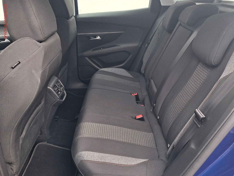 Peugeot 3008 (2018) 1.5 HDi, Active, AT, navi - fotka 10 z 17