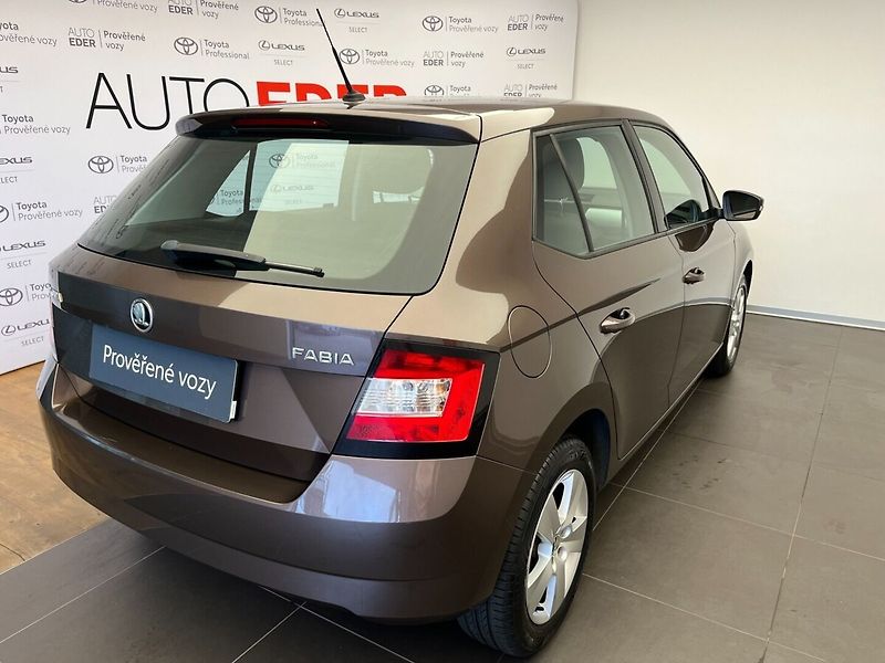 Škoda Fabia 1.2 TSI 81kW Ambition - fotka 4 z 29