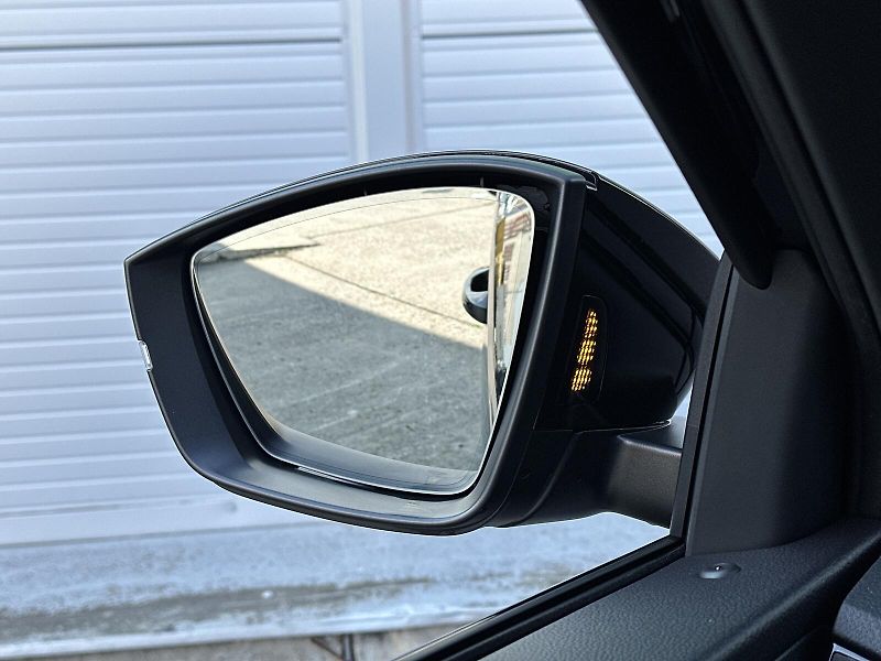 Škoda Karoq 1.5TSi DSG 150PS Sportline Mat - fotka 10 z 37