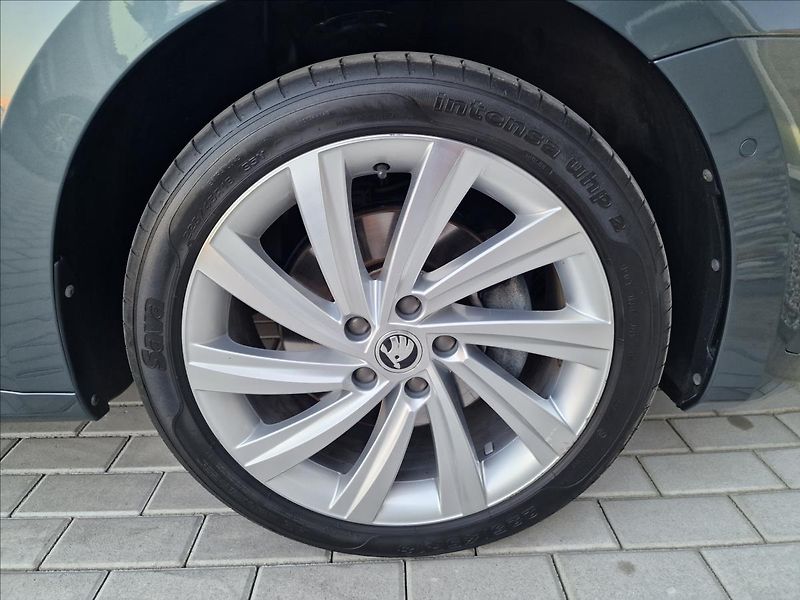 Škoda Octavia 1.4 TSI iV 150kW DSG Style,ČR - fotka 42 z 48
