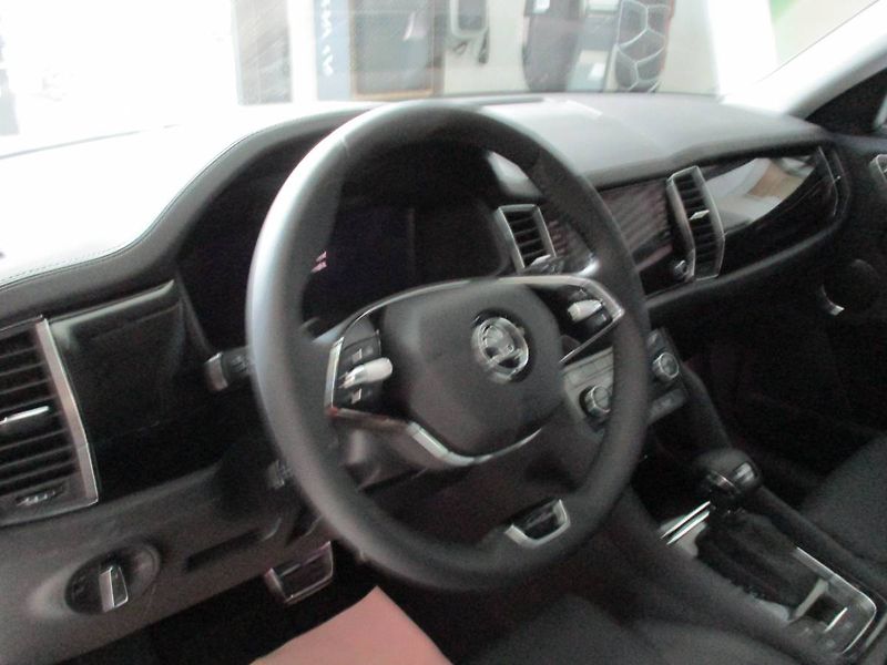 Škoda Kodiaq L&K 2,0TSI 140kW DSG 4x4/P1929 - fotka 15 z 15