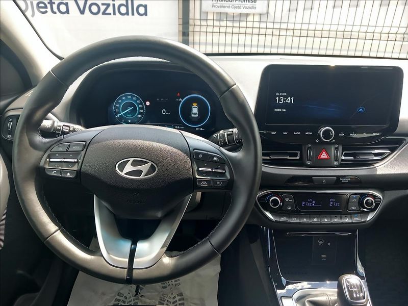 Hyundai i30 1,0 T-GDi, MT STYLE SAFETY - fotka 9 z 25