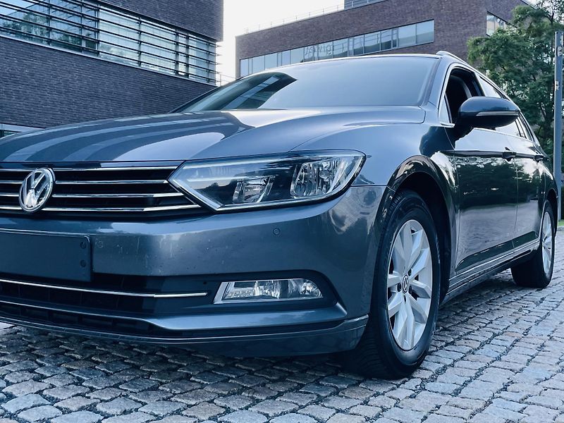 Volkswagen Passat 2.0TDI MANUÁL VÝHŘEV KAMERA - fotka 46 z 47