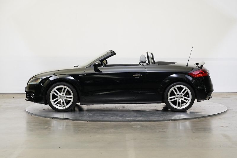 Audi TT - fotka 3 z 28