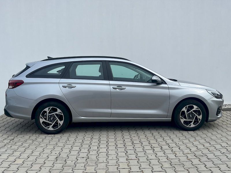Hyundai i30 (2024) i 30 - fotka 10 z 36