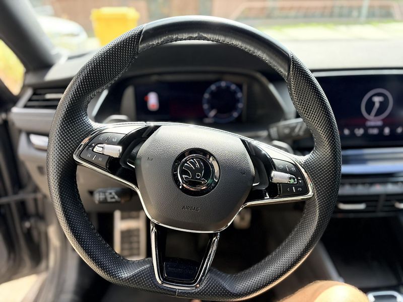 Škoda Octavia (2023) Sportline 1,5 TSI e-TEC - fotka 14 z 17