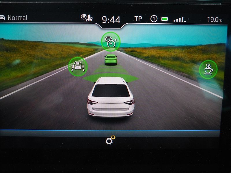Škoda Superb (2021) 1.4 iV Hybrid L&K DSG Webasto - fotka 37 z 48