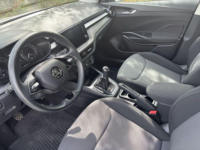 Škoda Fabia (2023) 1.0 TSI Ambition + - fotka 7 z 27