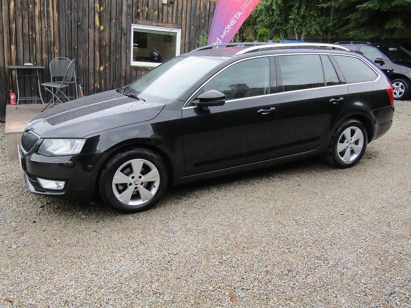 Škoda Octavia (2014) 1.6 TDI  77kW - fotka 2 z 42