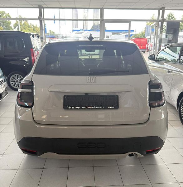 Fiat 600 (2026) La Prima 1.2 Turbo 100k MT6 - fotka 4 z 9