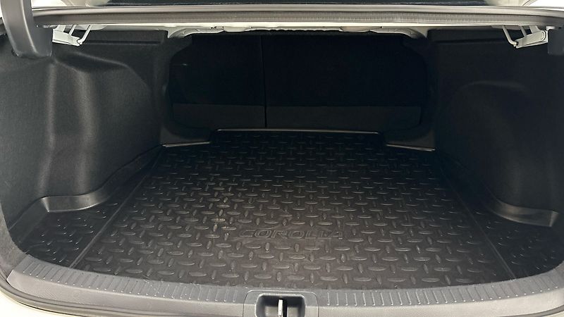 Toyota Corolla 1.8 Hybrid AUT Active Sedan - fotka 17 z 24