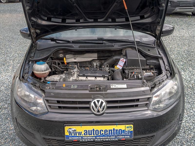 Volkswagen Polo (2009) 1.2HTP KLIMA – ROZVODY - fotka 31 z 40
