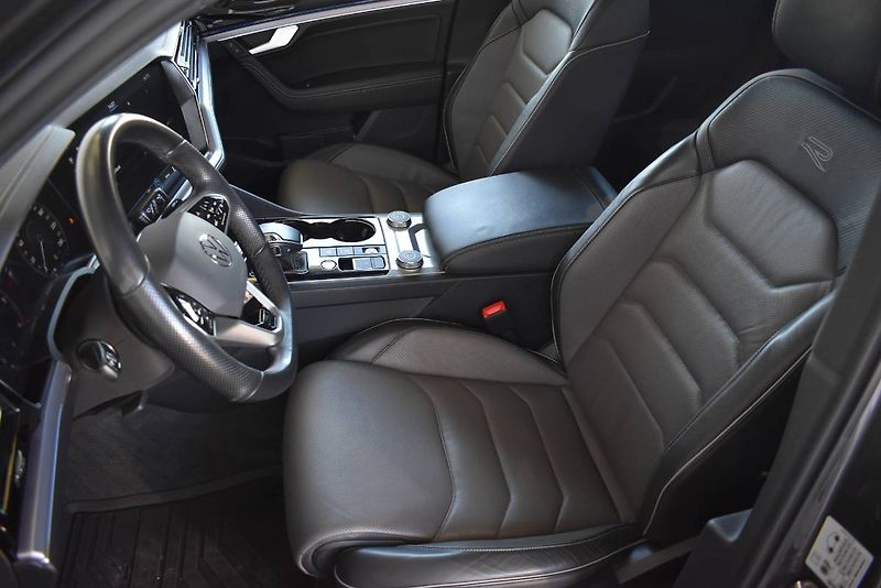 Volkswagen Touareg (2022) 3.0TDI 210kW 4Motion, LED Matr - fotka 31 z 32
