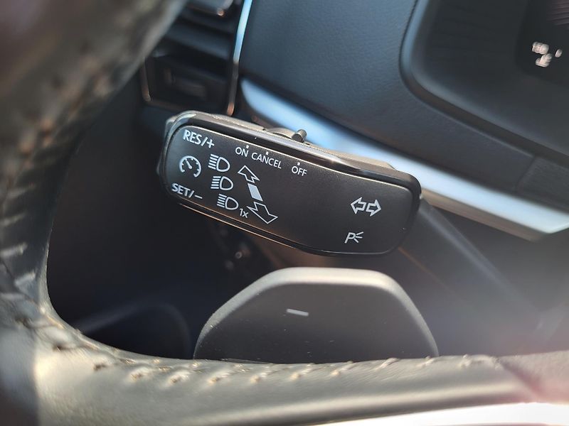 Škoda Karoq 2.0 TDi 85kW DSG AMBITION *ČR - fotka 20 z 43