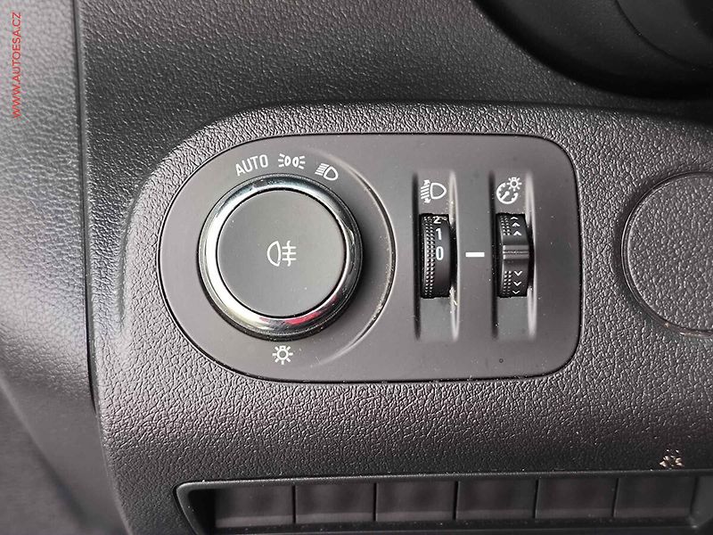 Opel Combo (2022) 1.5CDTi L2 DÍLNA, AC, park. - fotka 18 z 22