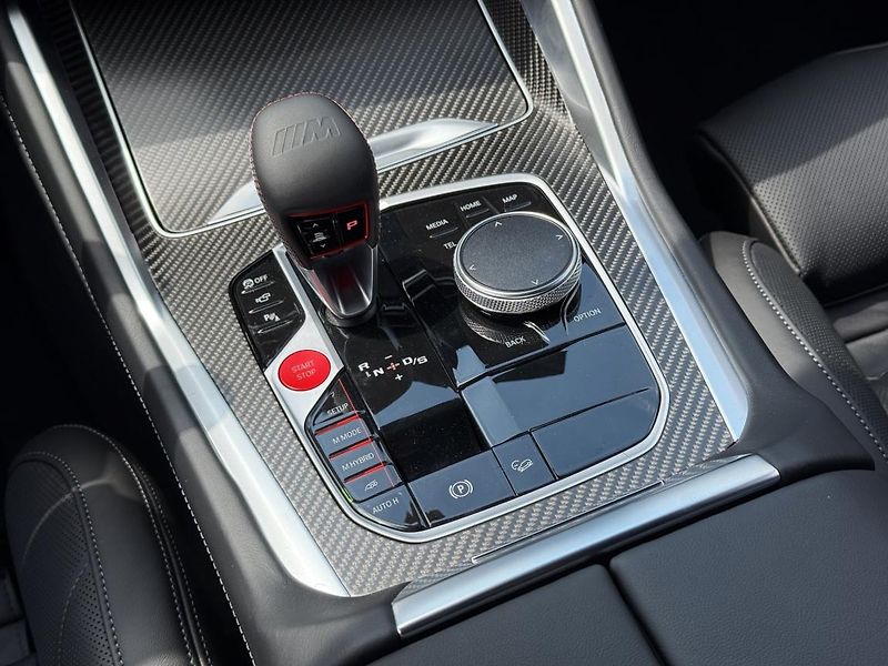 BMW XM 50e - fotka 9 z 20