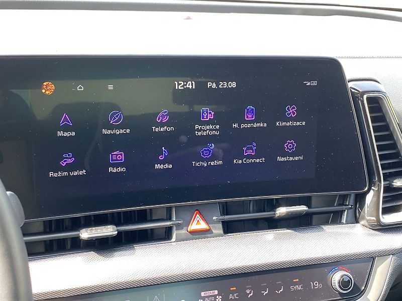 Kia Sportage (2022) 1,6 CRDi 4x4 6MT TOP - fotka 12 z 31