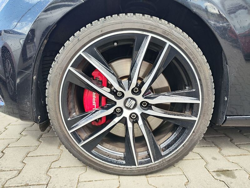 Seat Leon 2.0 TSi/221kW Cupra DSG - fotka 30 z 30