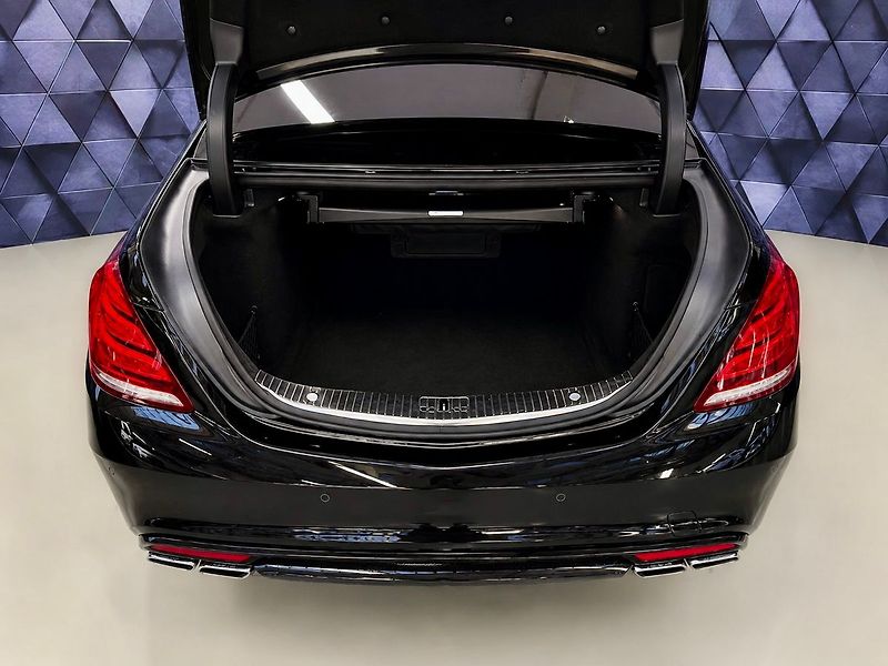 Mercedes-Benz Třídy S V8 4MATIC LONG, WEBASTO, PANO - fotka 27 z 28