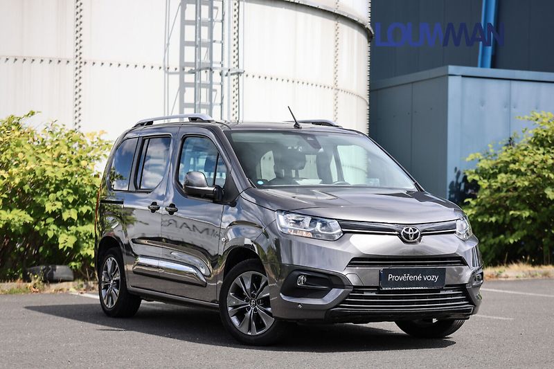 Toyota ProAce City Verso 1.2T 8AT FAMILY COMFORT - fotka 23 z 26